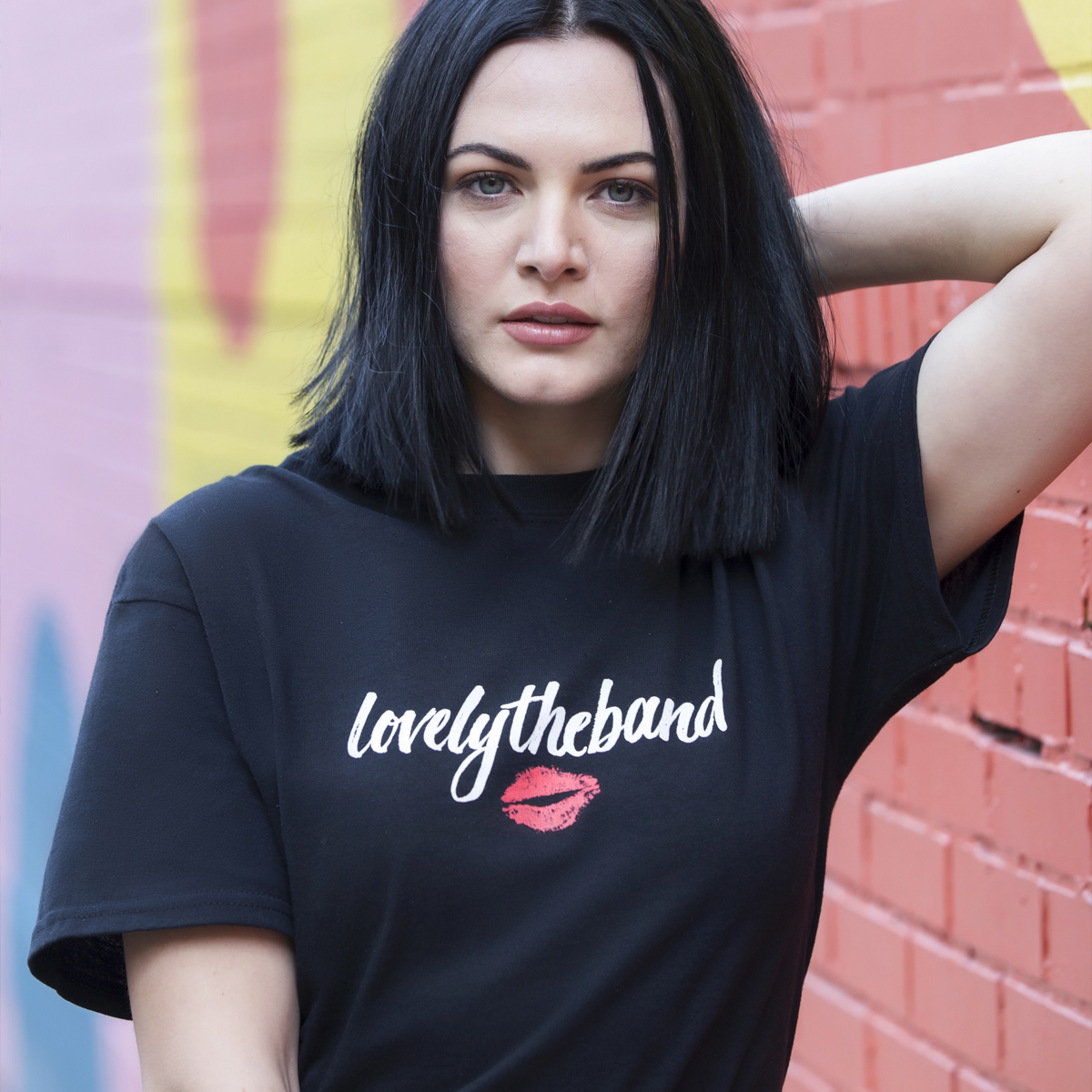 lips black t-shirt